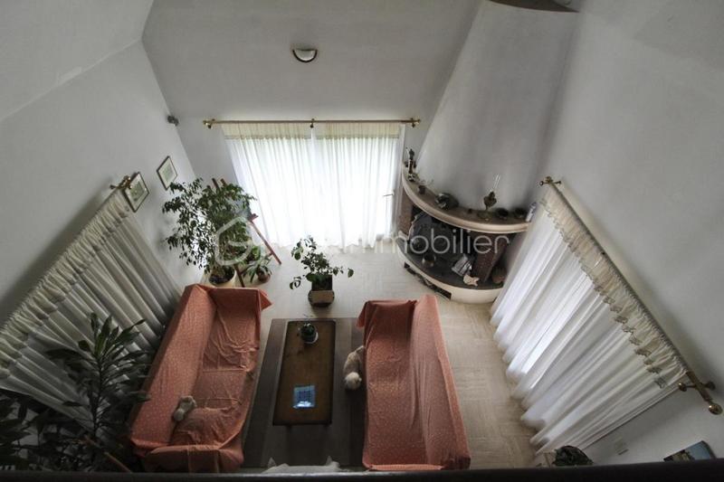 Maison - 152 m² - 8 pièces