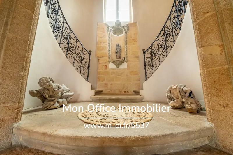 Maison - 500 m² - 8 pièces