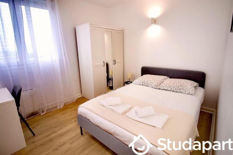 Chambre - 9 m² - 1 pièce