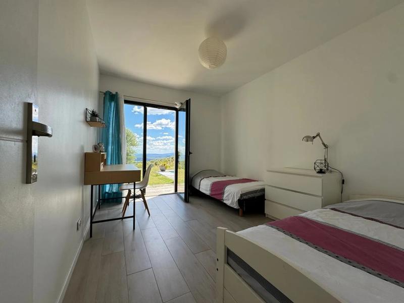 Maison - 187 m² - 7 pièces