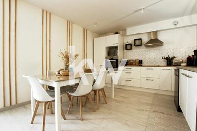 Appartement - 75 m² - 3 pièces