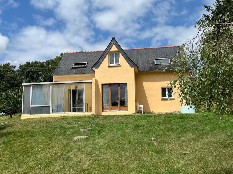 Maison - 230 m² - 7 pièces