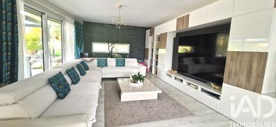 Maison - 2 220 m² - 5 pièces