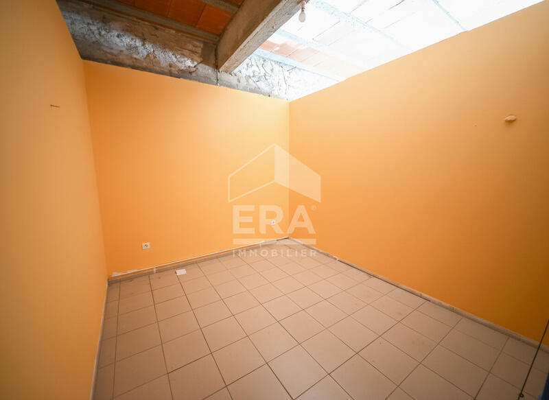 Local commercial - 305 m² - 3 pièces