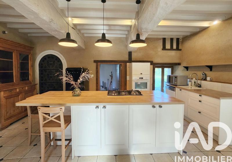 Maison - 180 m² - 8 pièces