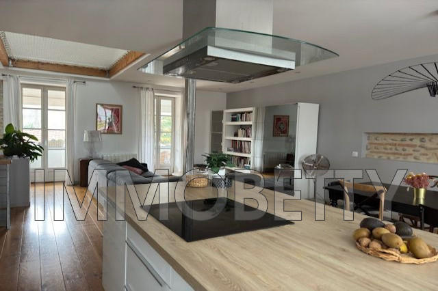 Appartement - 90 m² - 4 pièces