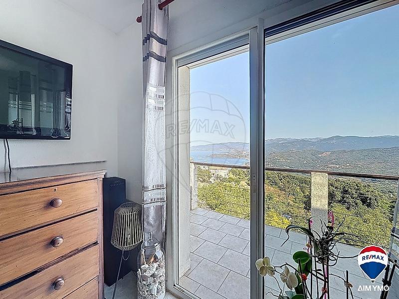 Villa - 179 m² - 6 pièces