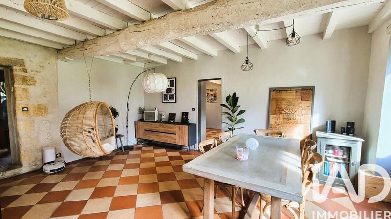 Maison - 200 m² - 8 pièces