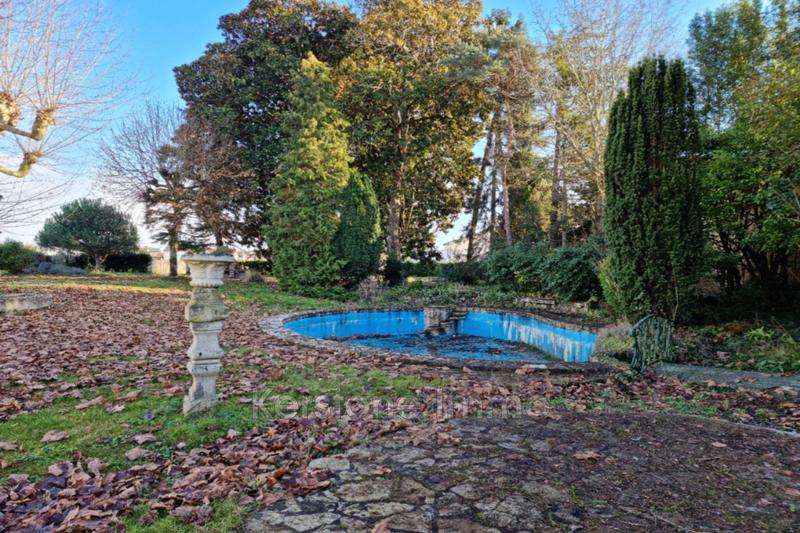 Propriété - 440 m² - 12 pièces