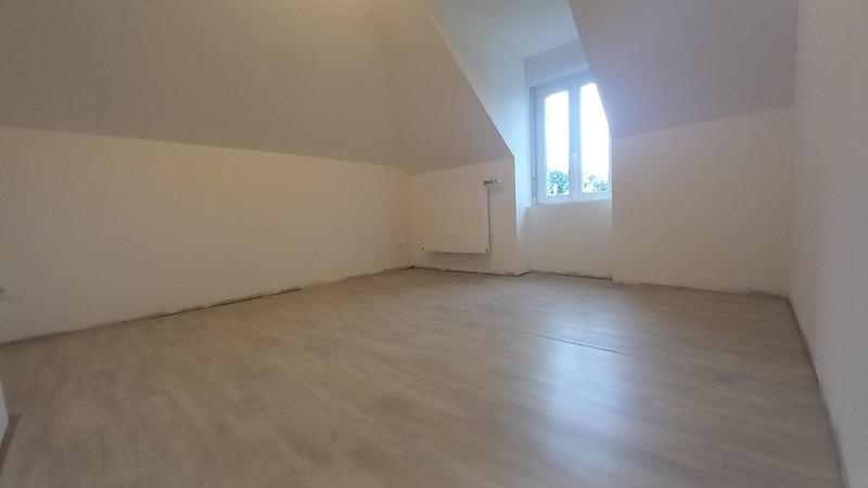 Maison - 93 m² - 7 pièces