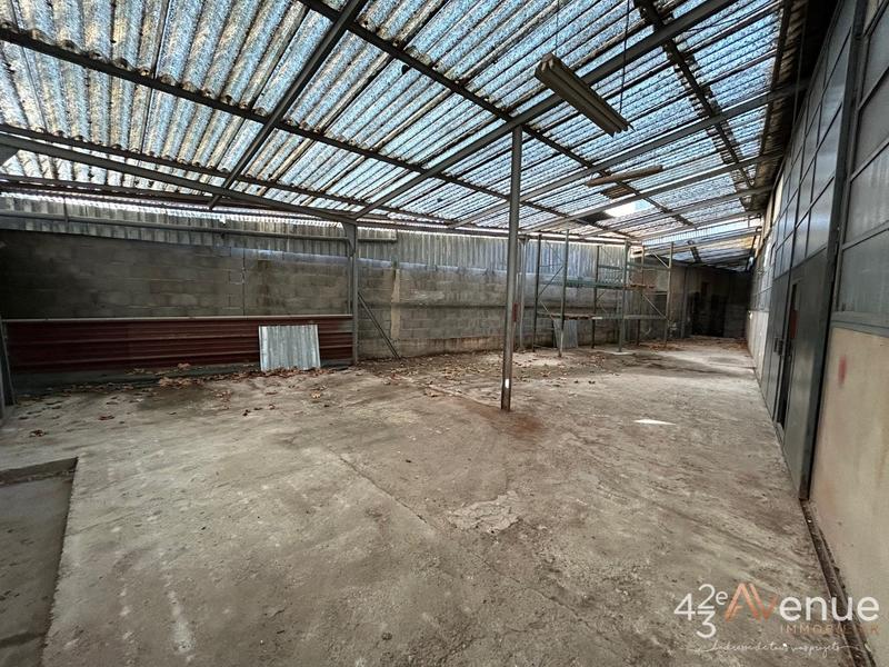 Local d'activités - 670 m²