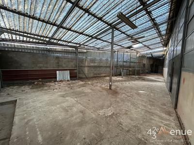 Local d'activités - 670 m²