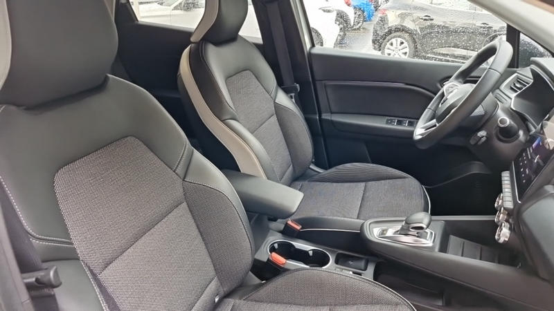 Renault Captur E-Tech Plug-In 160 Intens