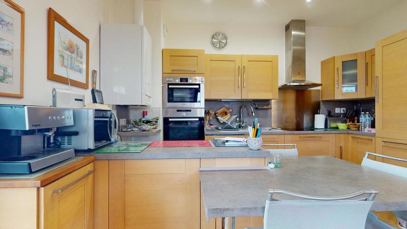 Appartement - 127 m² - 4 pièces