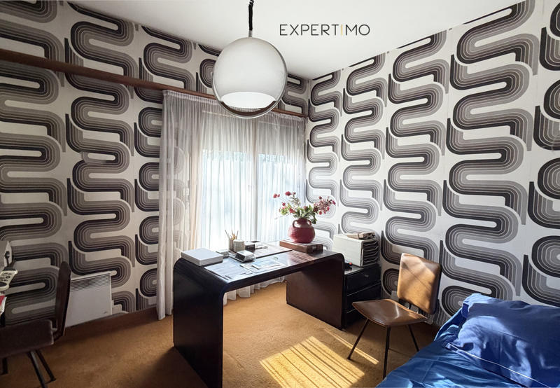 Maison - 250 m² - 7 pièces