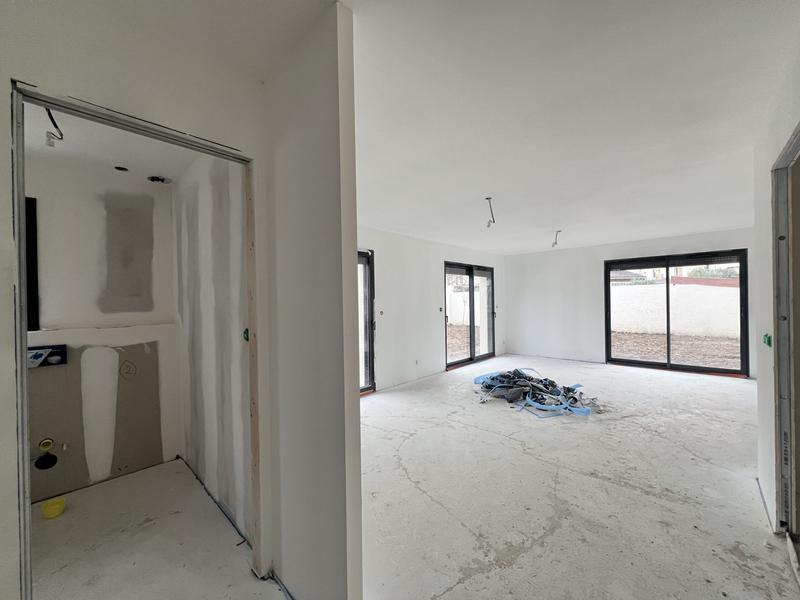 Maison - 96 m² - 4 pièces