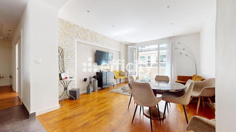 Appartement - 97 m² - 4 pièces