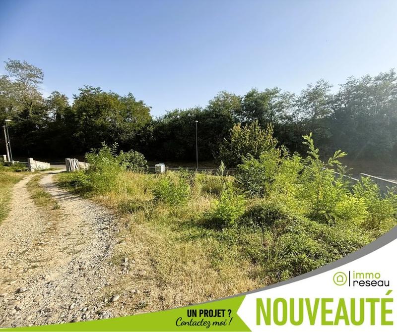 Terrain - 742 m²