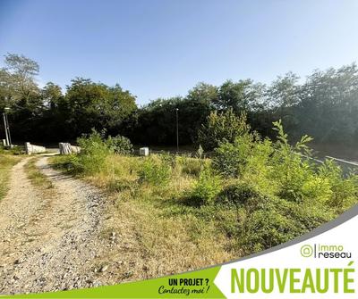 Terrain - 742 m²
