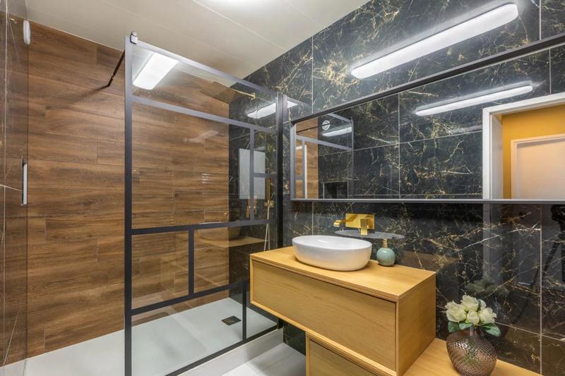 Appartement - 107 m² - 5 pièces