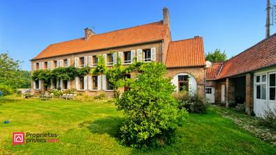 Maison - 284 m² - 11 pièces