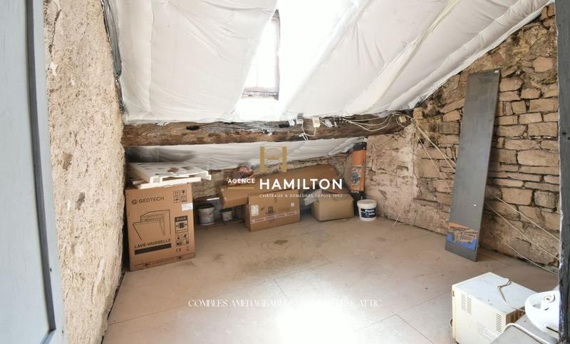 Immeuble mixte - 619 m² - 18 pièces