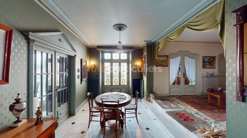 Maison - 159 m² - 7 pièces