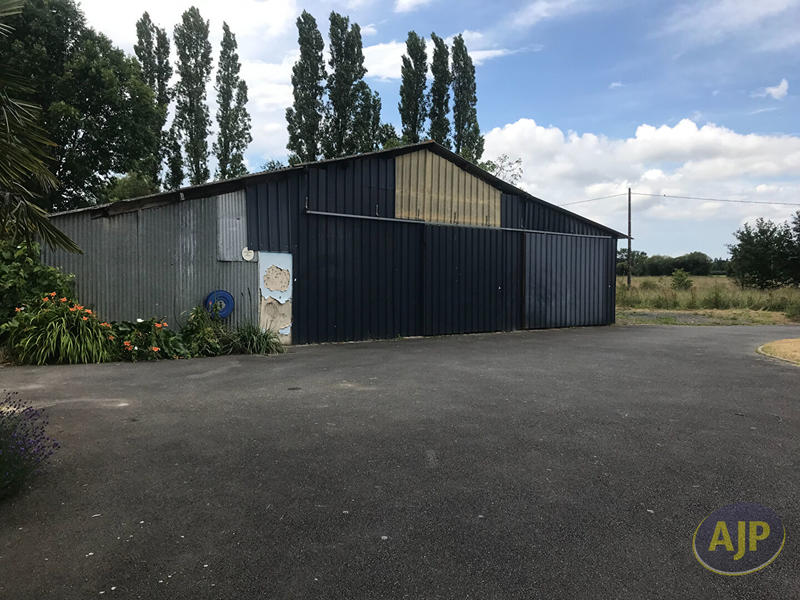 Maison - 280 m² - 9 pièces