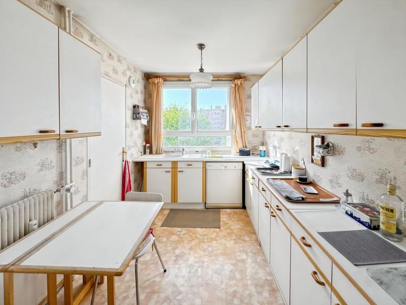 Appartement - 100 m² - 4 pièces