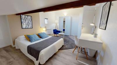 Chambre - 18 m² - 5 pièces