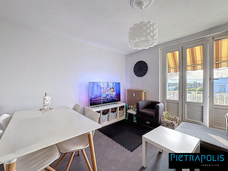 Appartement - 70 m² - 4 pièces