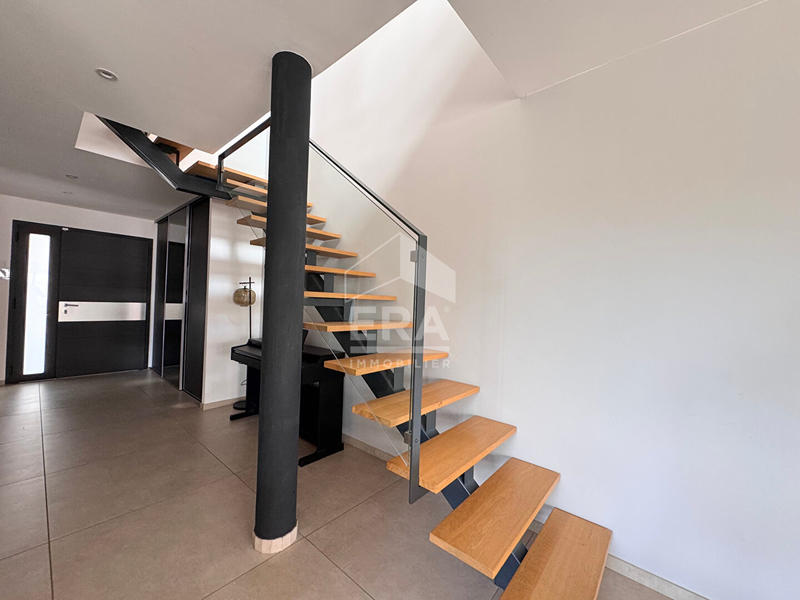 Maison - 150 m² - 5 pièces