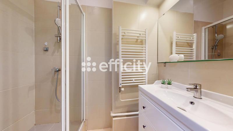 Appartement - 70 m² - 2 pièces