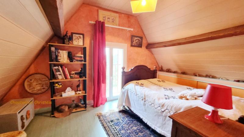 Demeure - 330 m² - 16 pièces