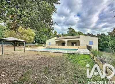 Maison - 186 m² - 6 pièces