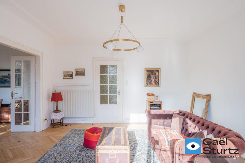 Maison - 300 m² - 11 pièces