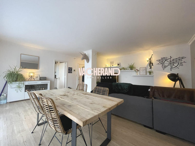 Appartement - 95 m² - 5 pièces