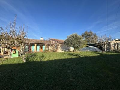 Maison - 137 m² - 5 pièces