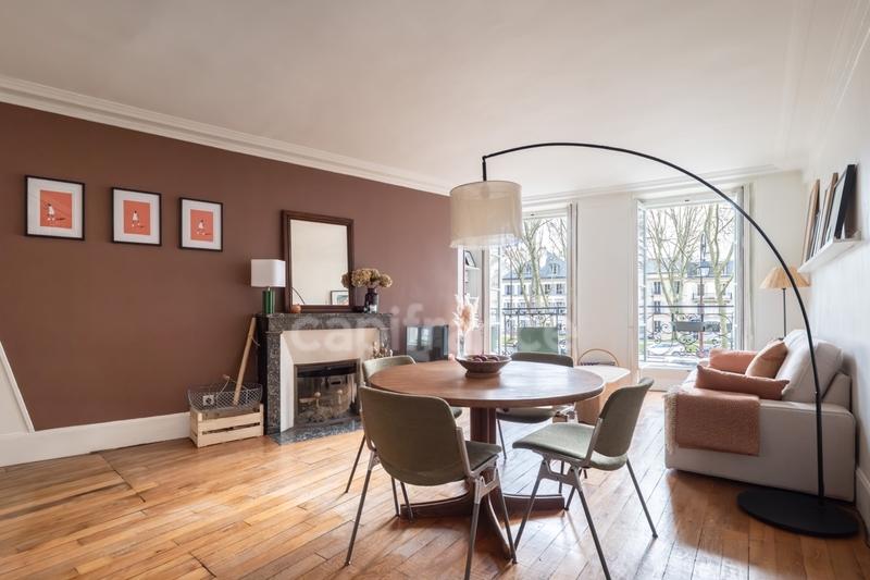 Appartement bourgeois - 84 m² - 3 pièces