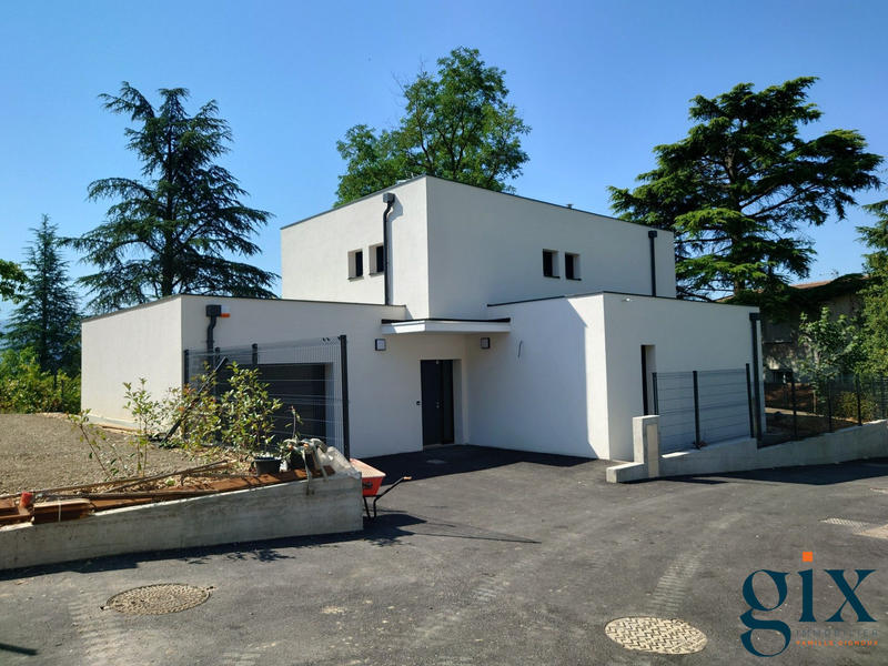 Maison - 141 m² - 5 pièces