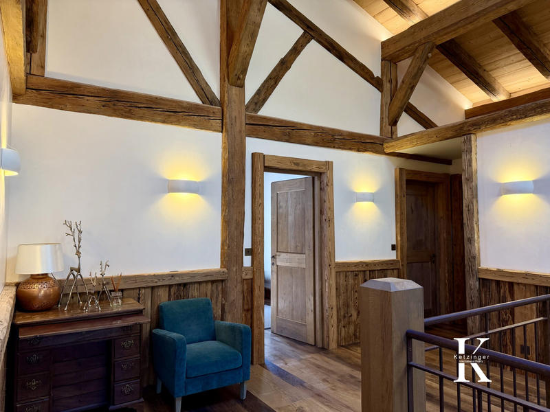 Châlet - 476 m² - 8 pièces