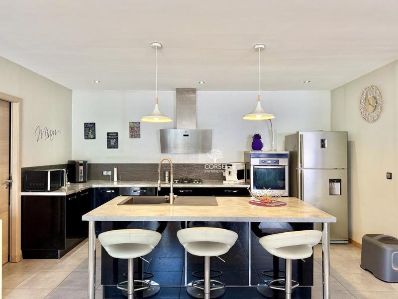 Maison - 190 m² - 7 pièces