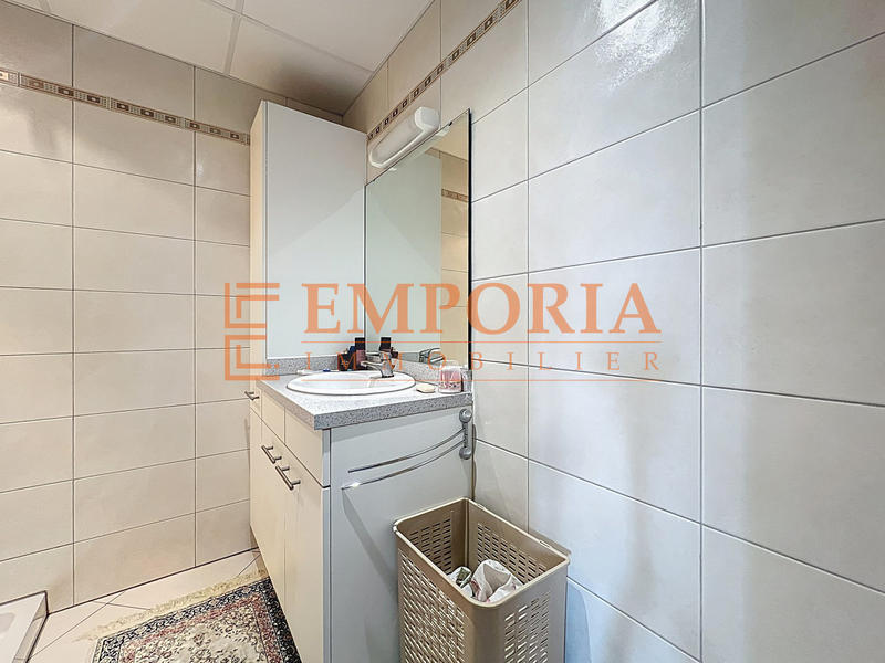 Immeuble - 300 m² - 18 pièces