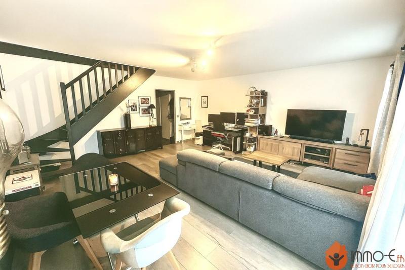 Maison - 98 m² - 6 pièces