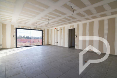 Maison - 99 m² - 4 pièces