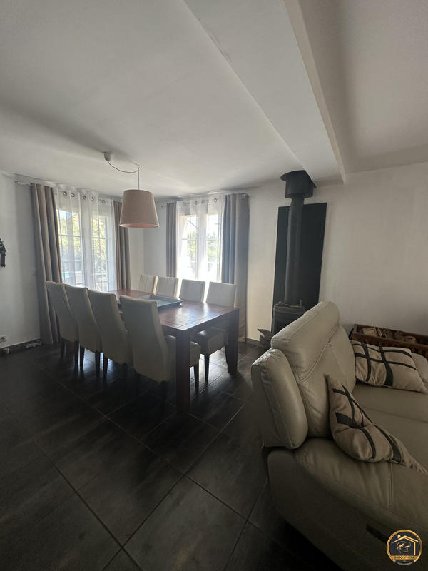 Maison - 90 m² - 5 pièces