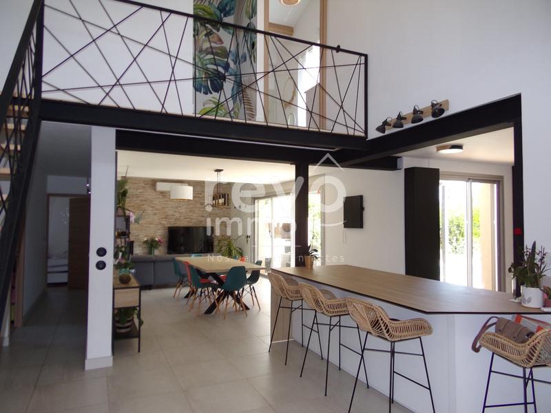 Villa - 206 m² - 7 pièces