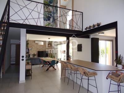 Villa - 206 m² - 7 pièces