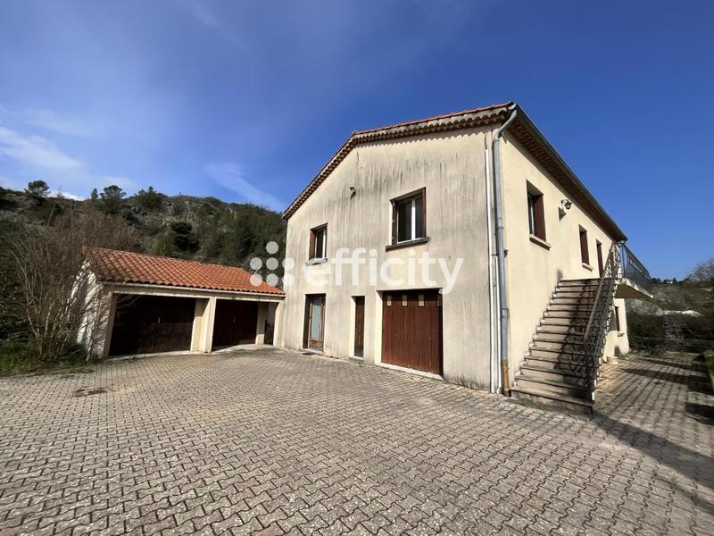Villa - 249 m² - 13 pièces