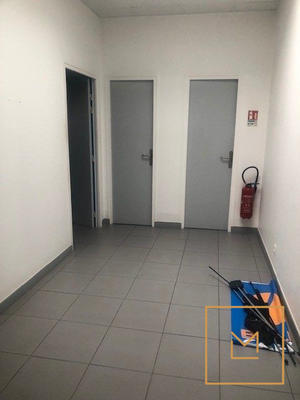 Bureau - 150 m² - 4 pièces